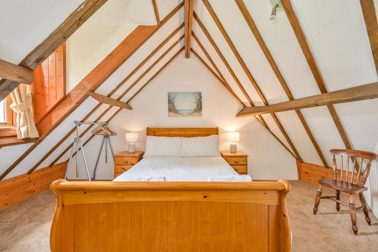 Polean Farm Cottages - With Free Animal Feeding And Pony Rides And Free Access To A Nearby Pool Looe Esterno foto